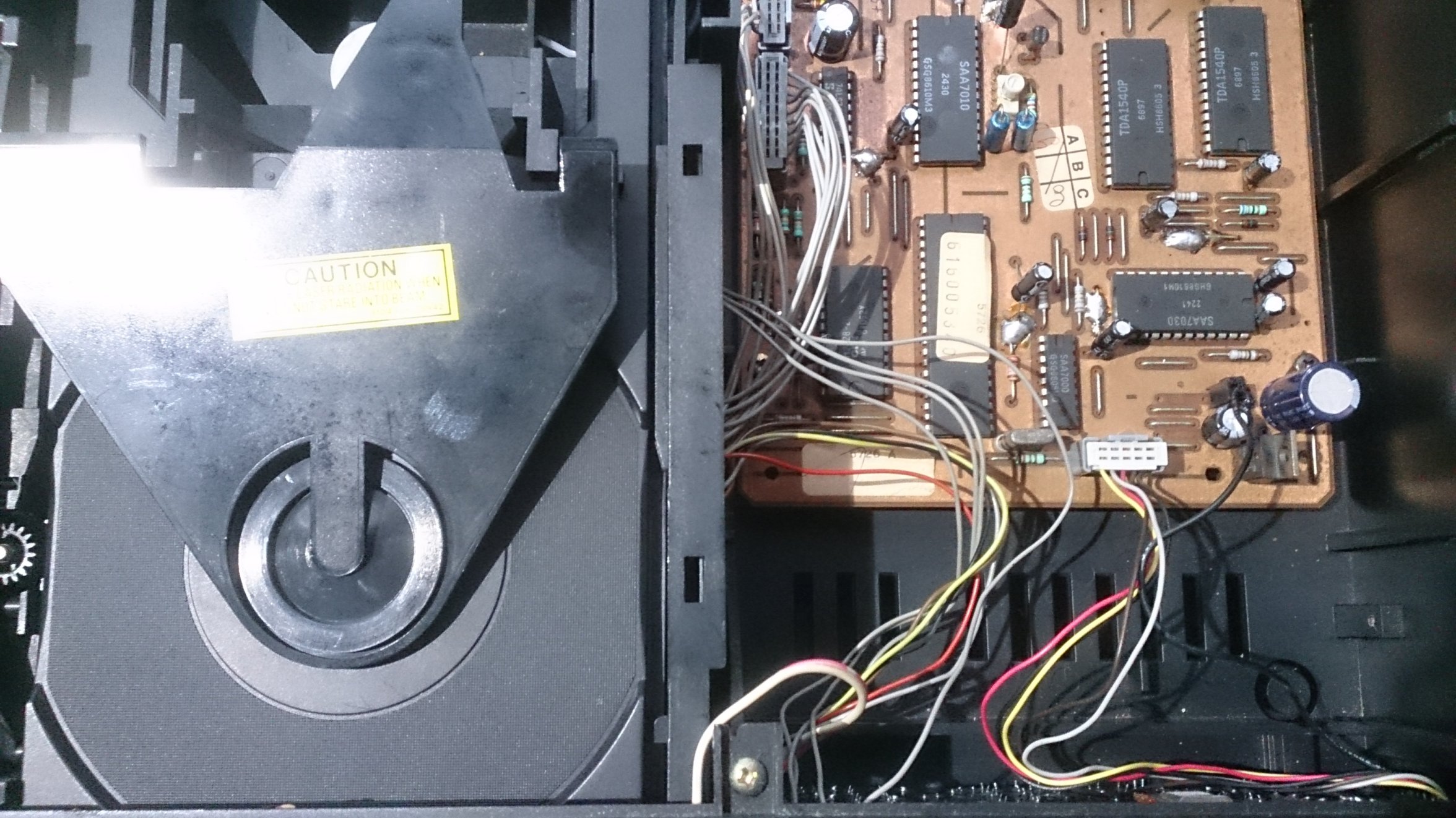 Philips CD150 internals